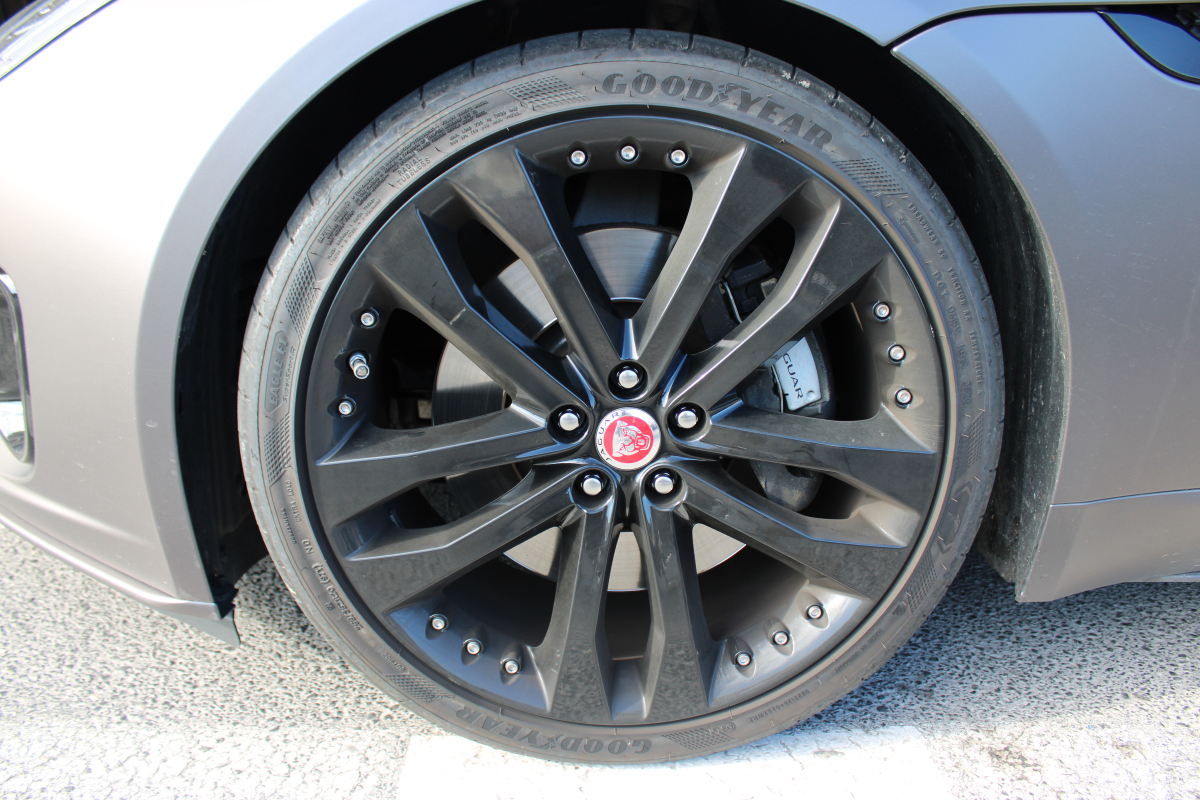 Jaguar F-Type — 27