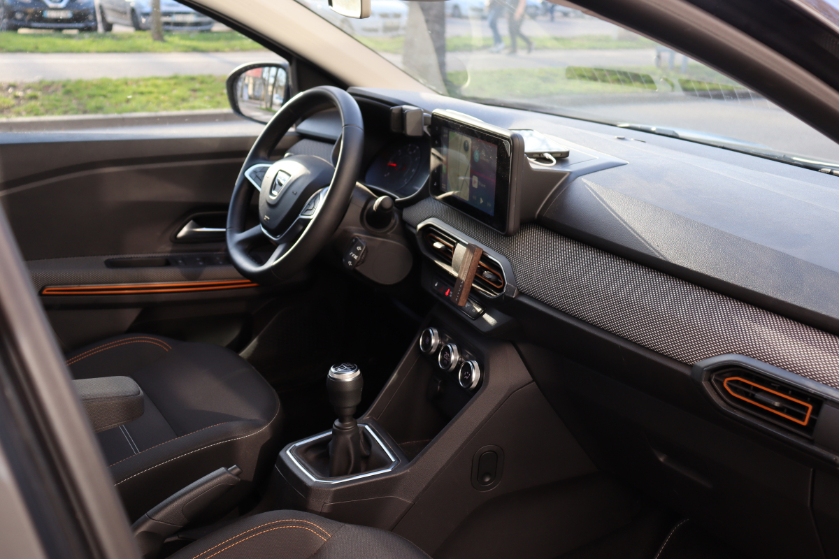 Dacia Sandero — 10