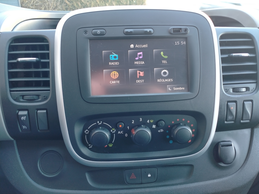 Renault Trafic — 15