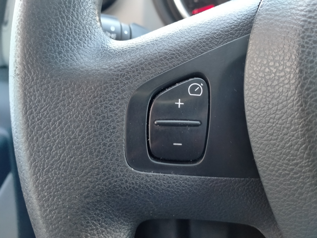 Renault Trafic — 21