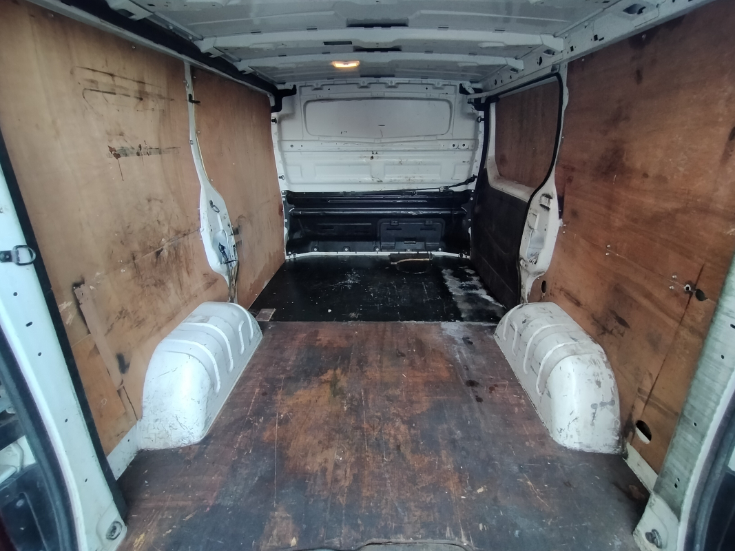 Renault Trafic — 25
