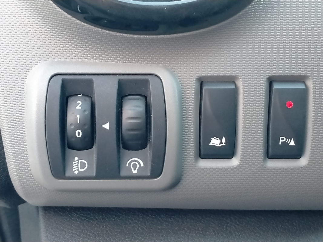 Renault Trafic — 19