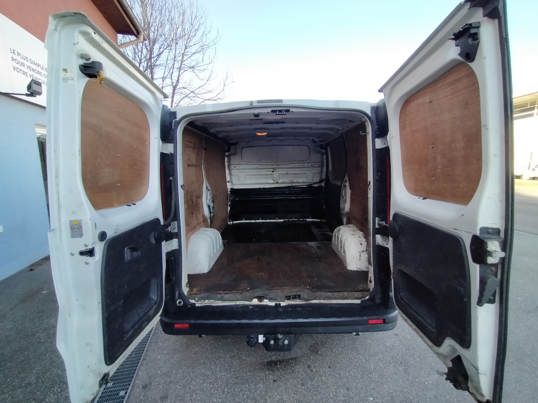 Renault Trafic — 23