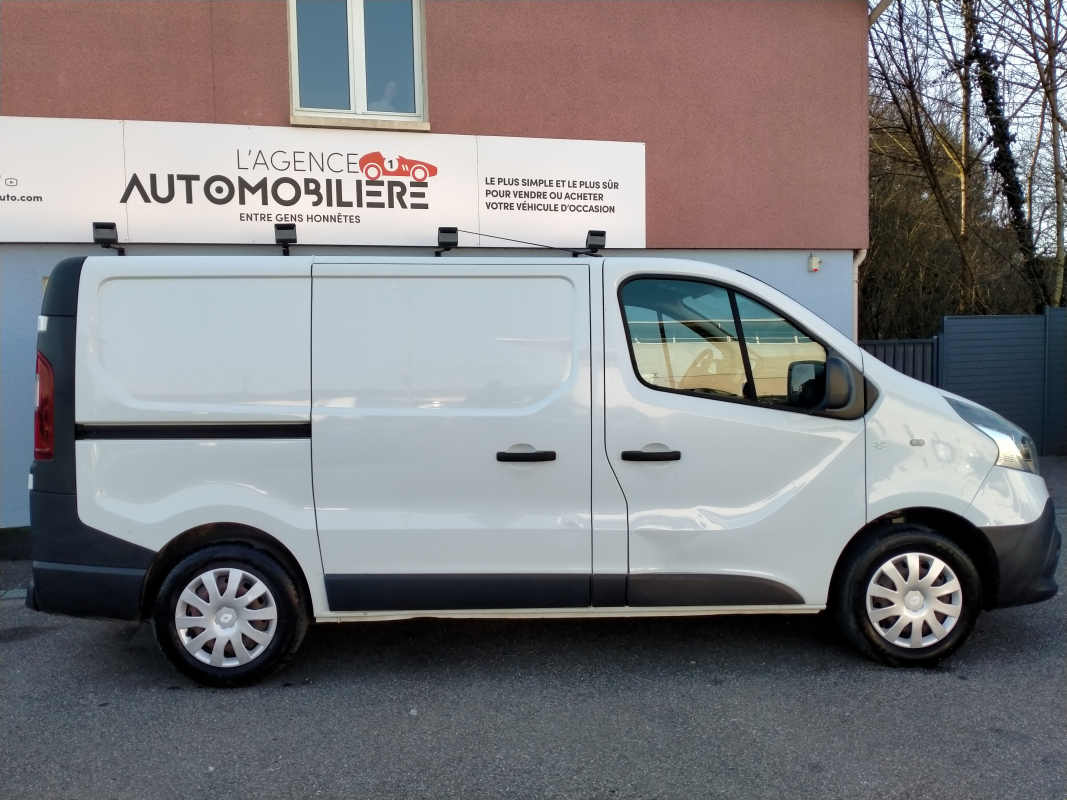 Renault Trafic — 8