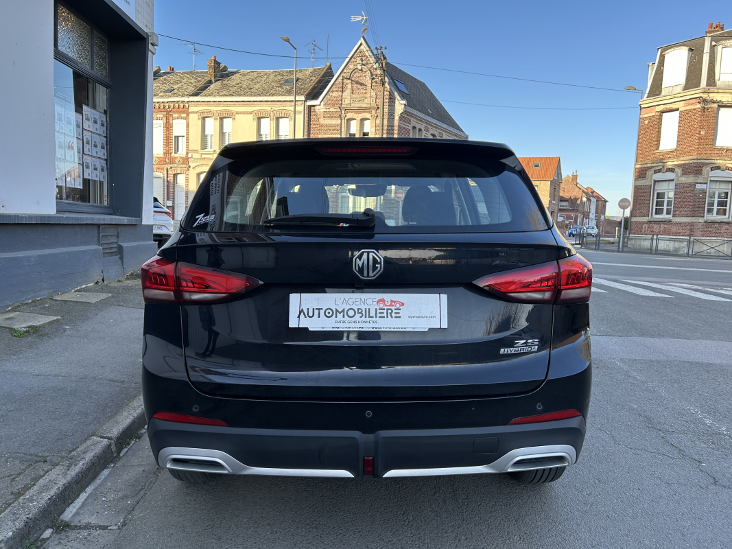 MG ZS — 14