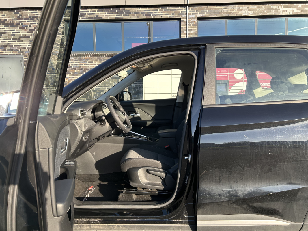 MG ZS — 16
