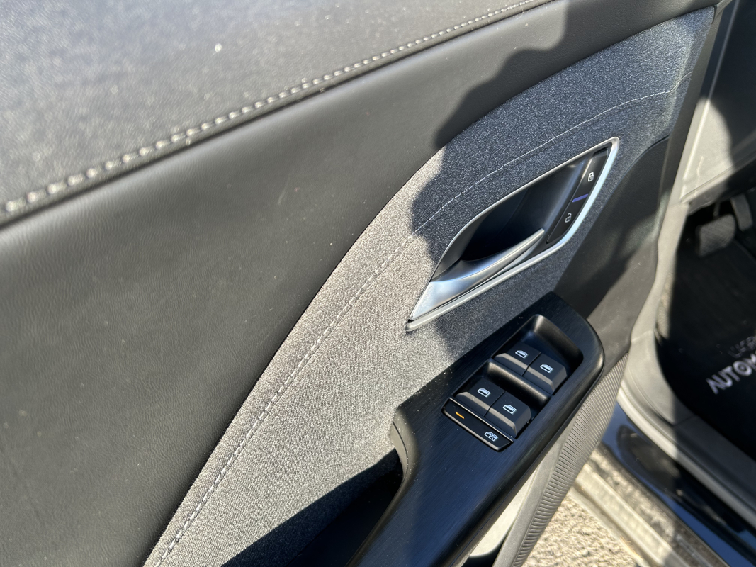 MG ZS — 15
