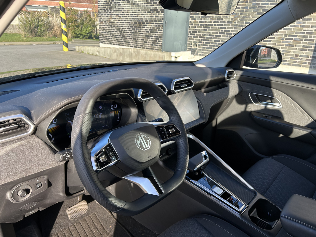 MG ZS — 19