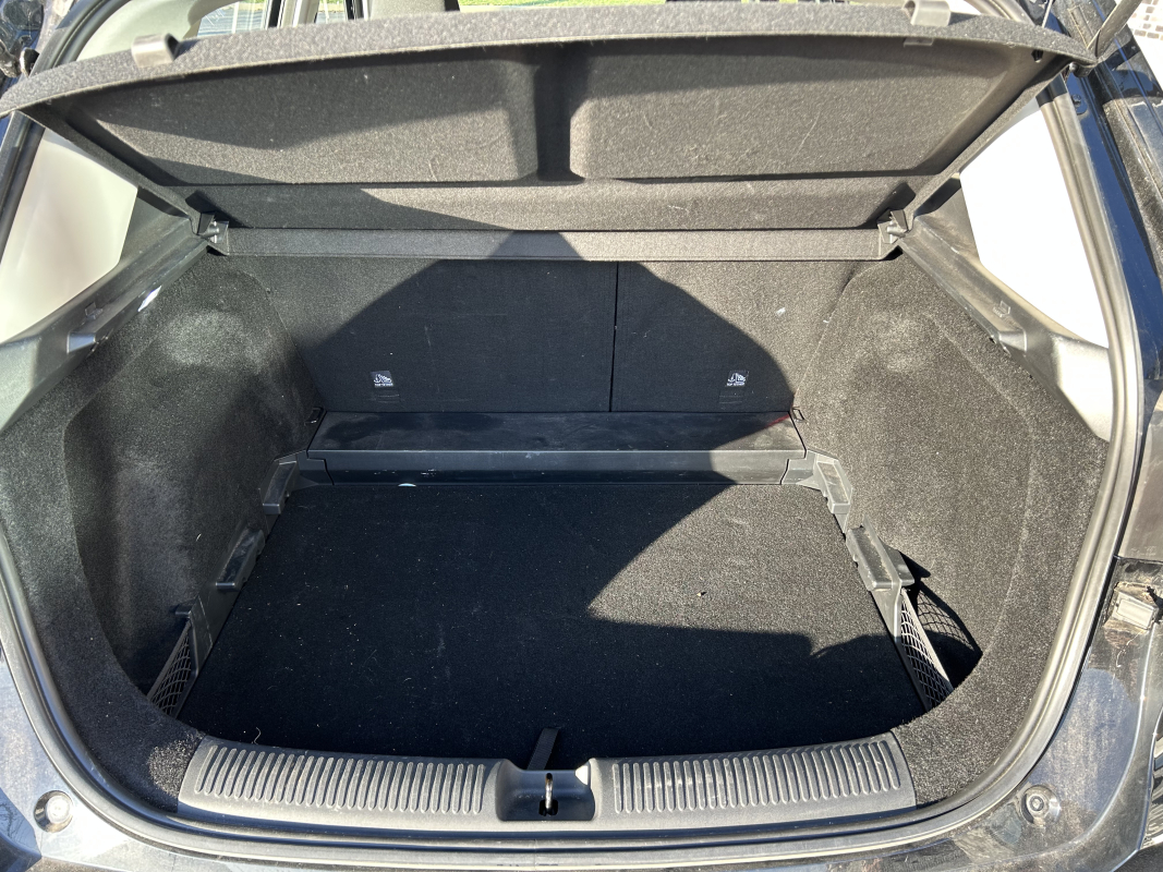 MG ZS — 33