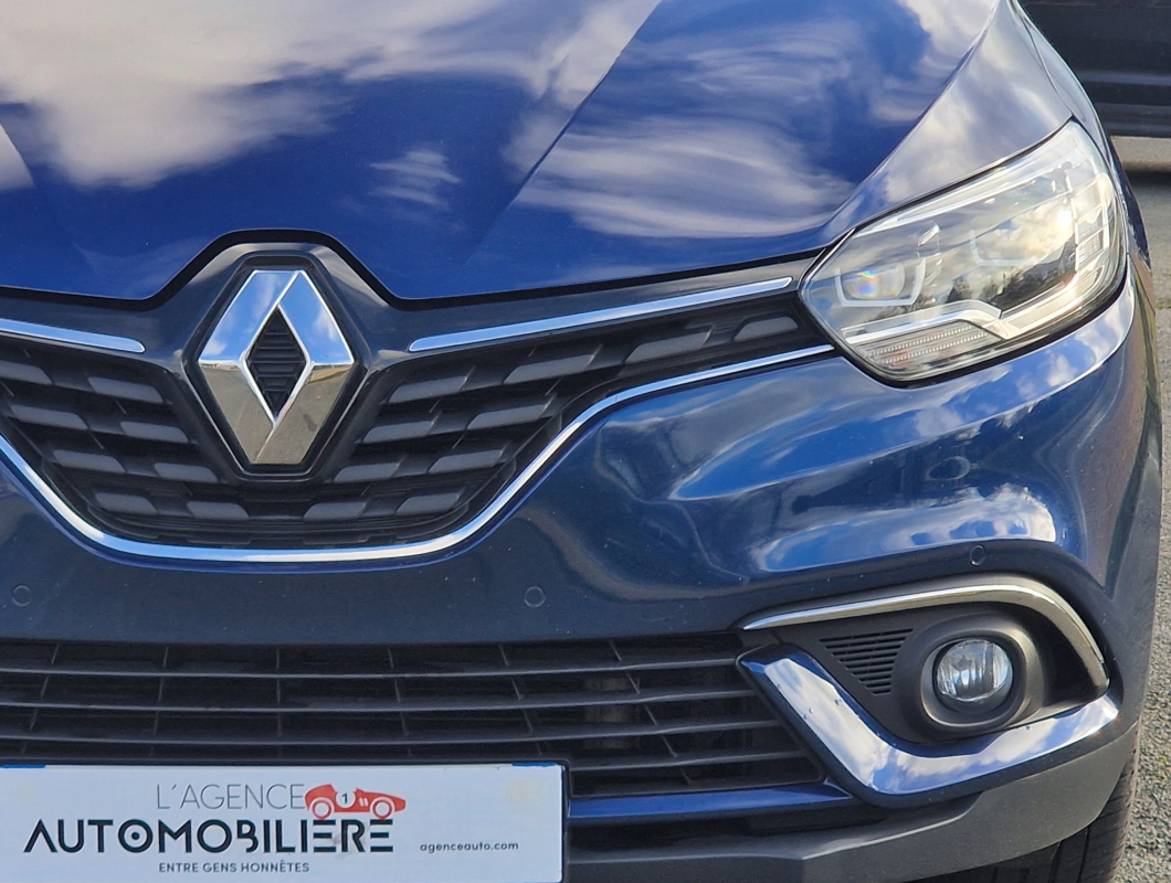 Renault Scenic — 3