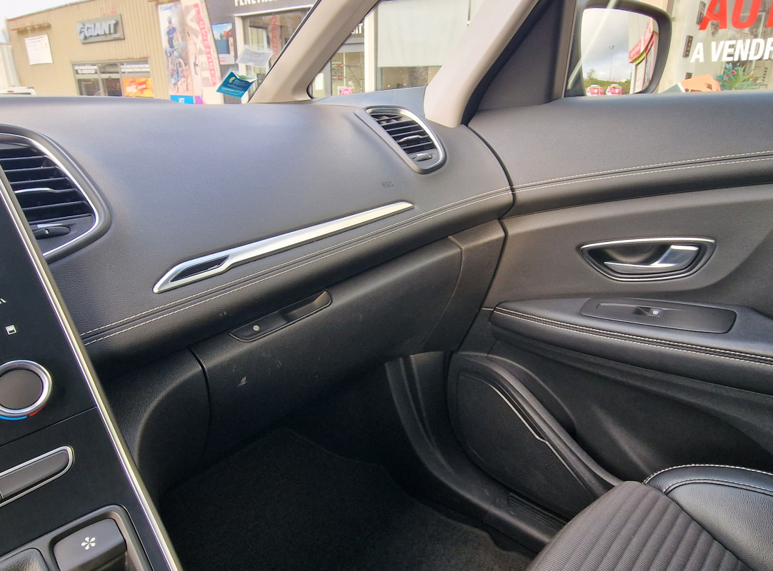 Renault Scenic — 15