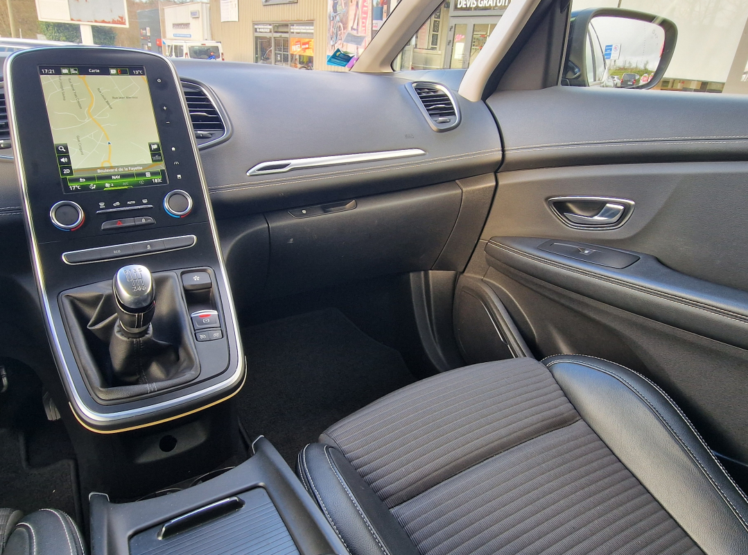 Renault Scenic — 31