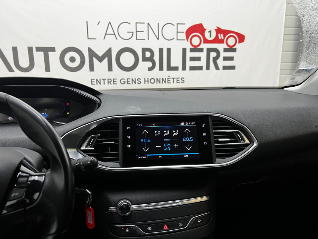 Peugeot 308 — 19