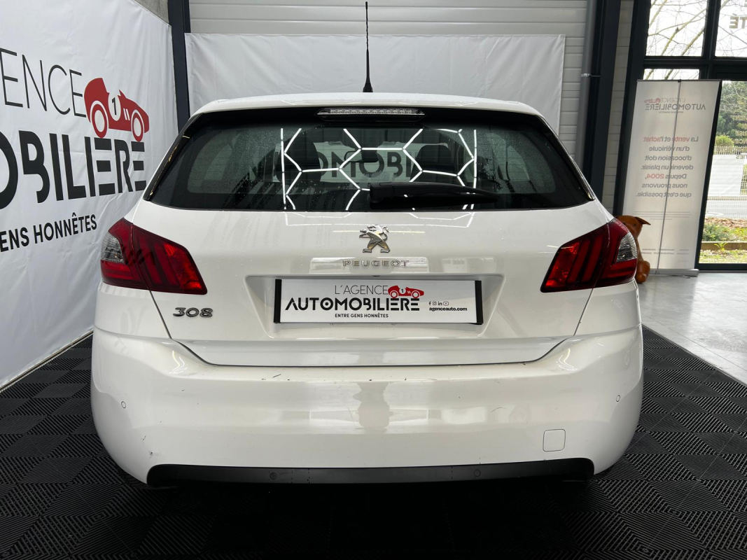 Peugeot 308 — 4