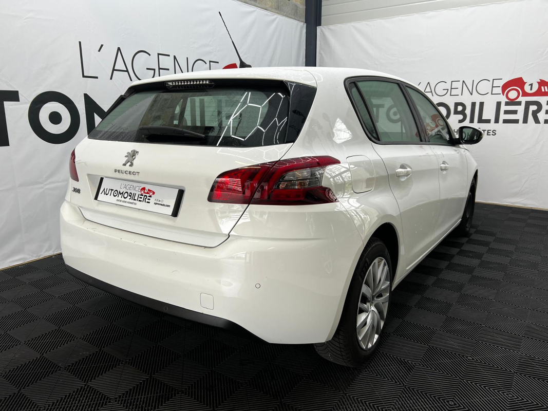 Peugeot 308 — 5