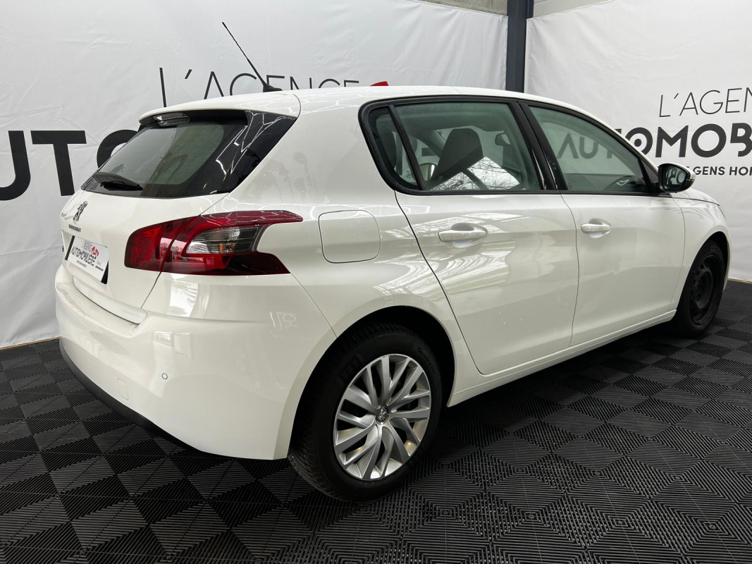 Peugeot 308 — 6