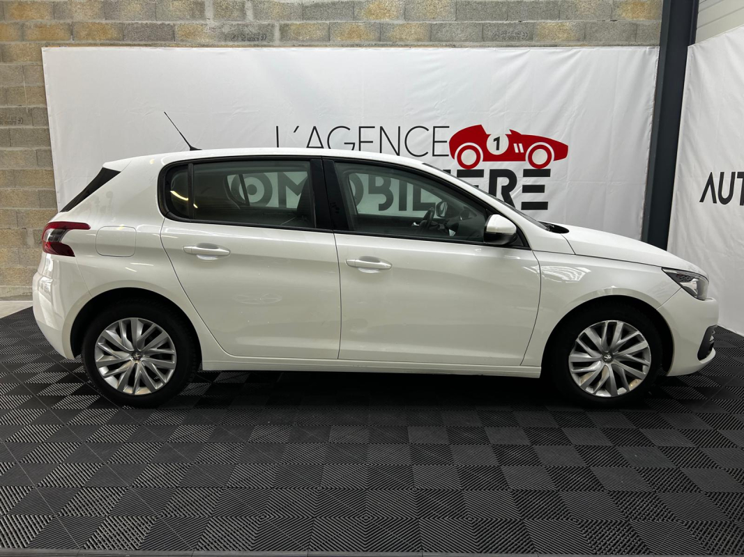 Peugeot 308 — 7