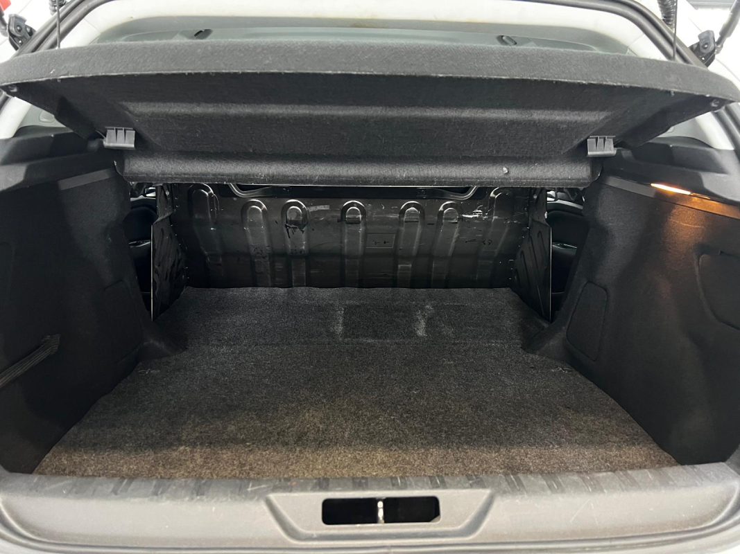 Peugeot 308 — 14