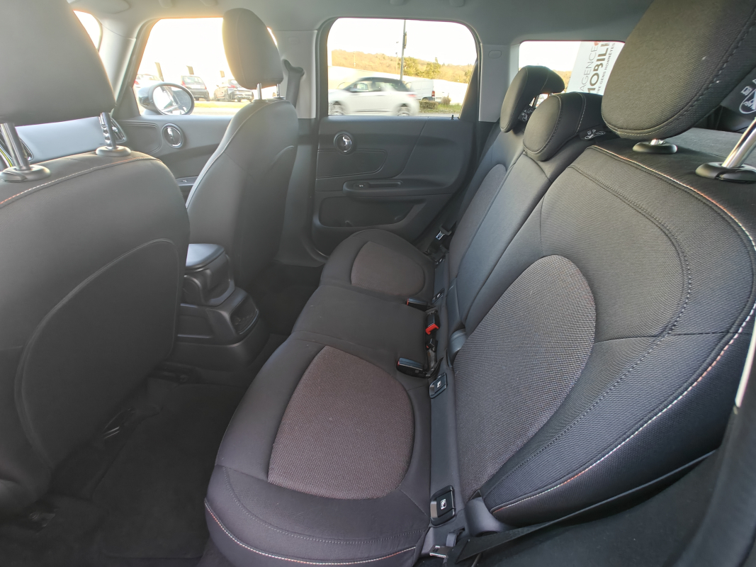 Mini Countryman — 12