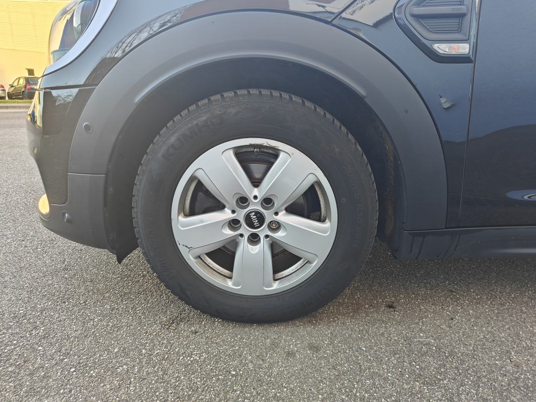 Mini Countryman — 37