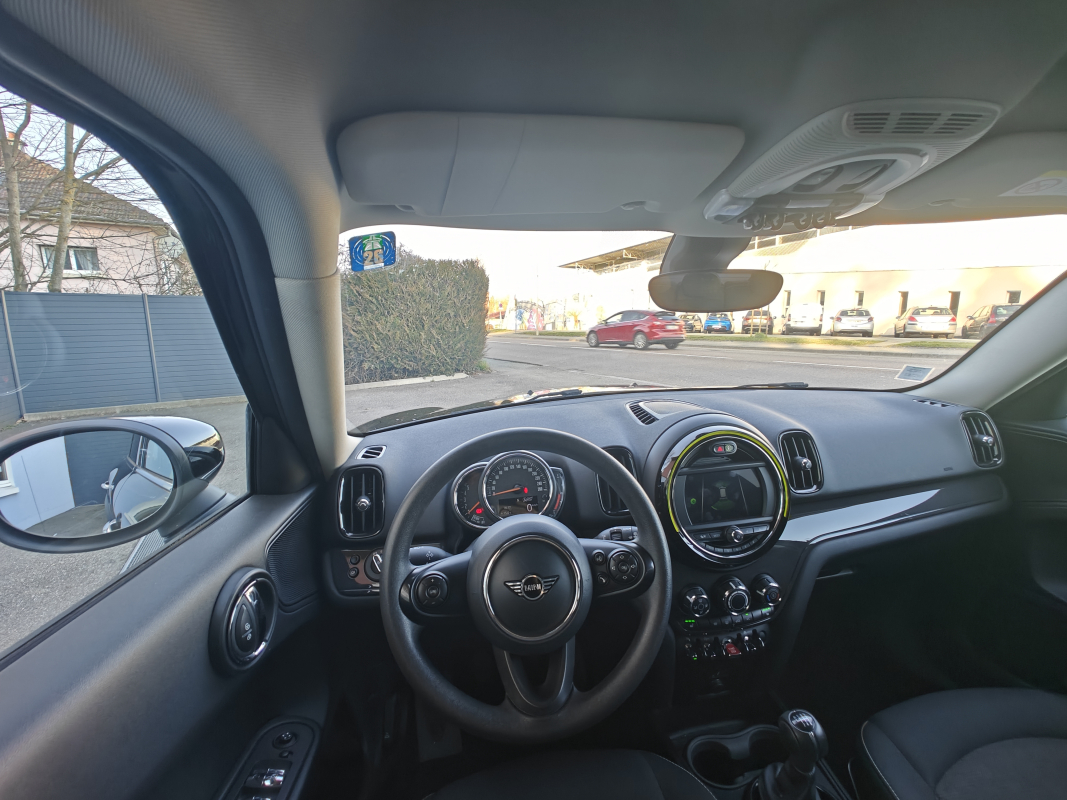 Mini Countryman — 18