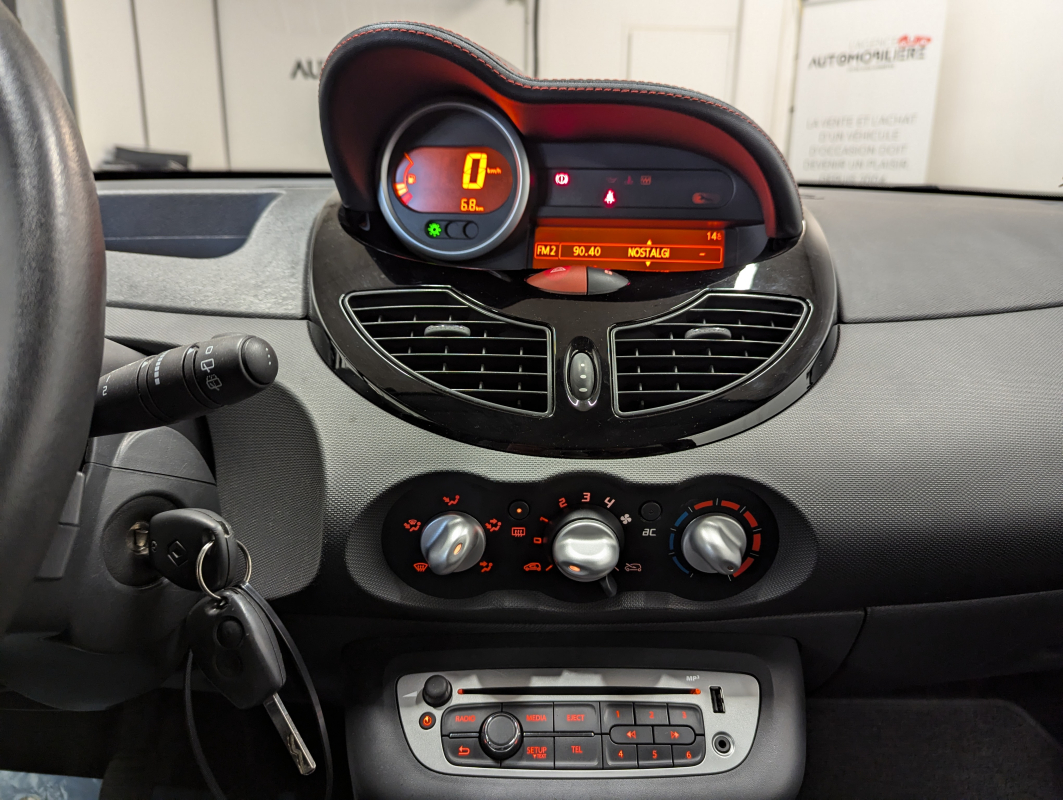 Renault Twingo — 12