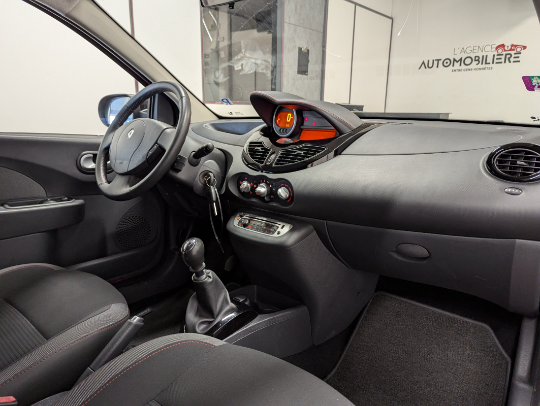 Renault Twingo — 11