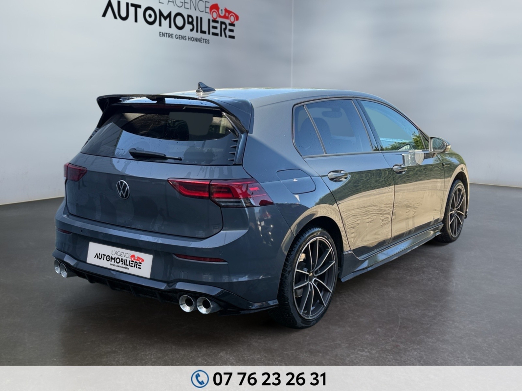 Volkswagen Golf — 3