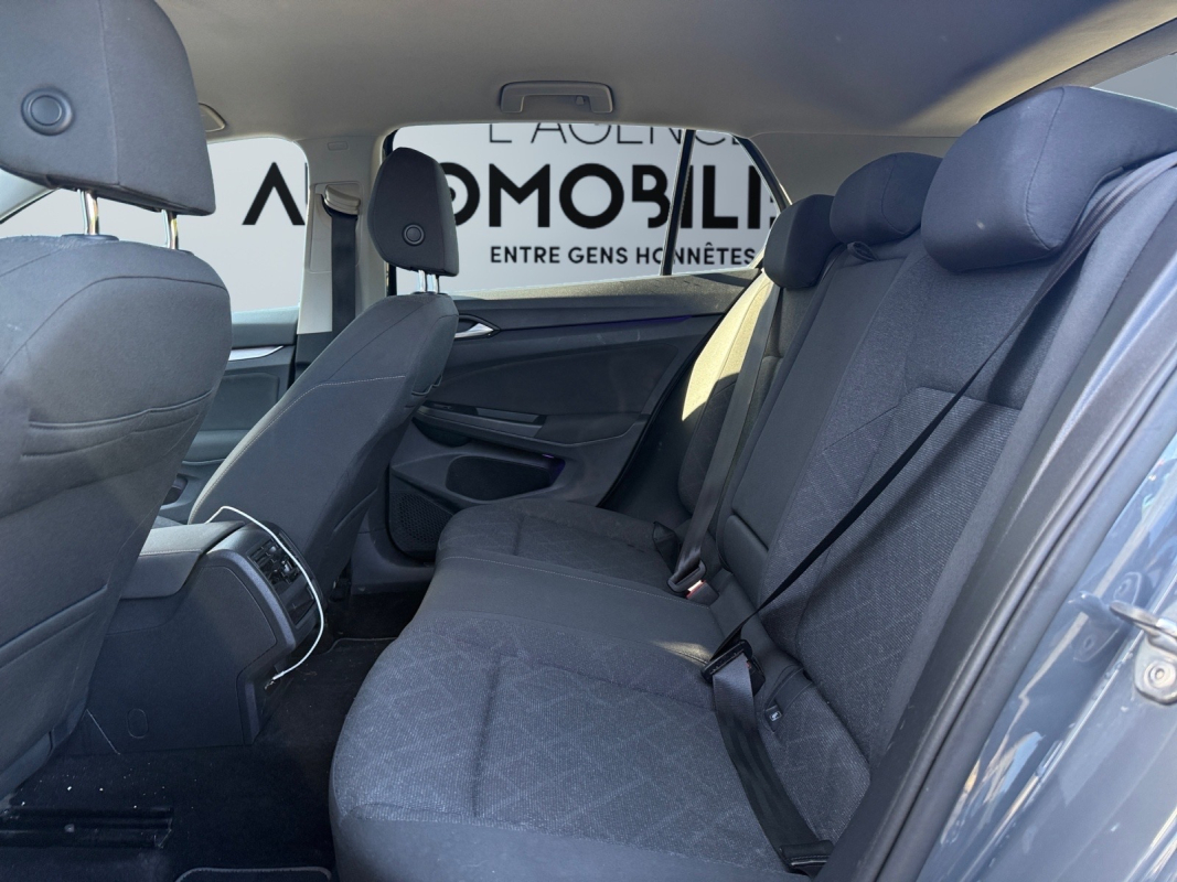 Volkswagen Golf — 17