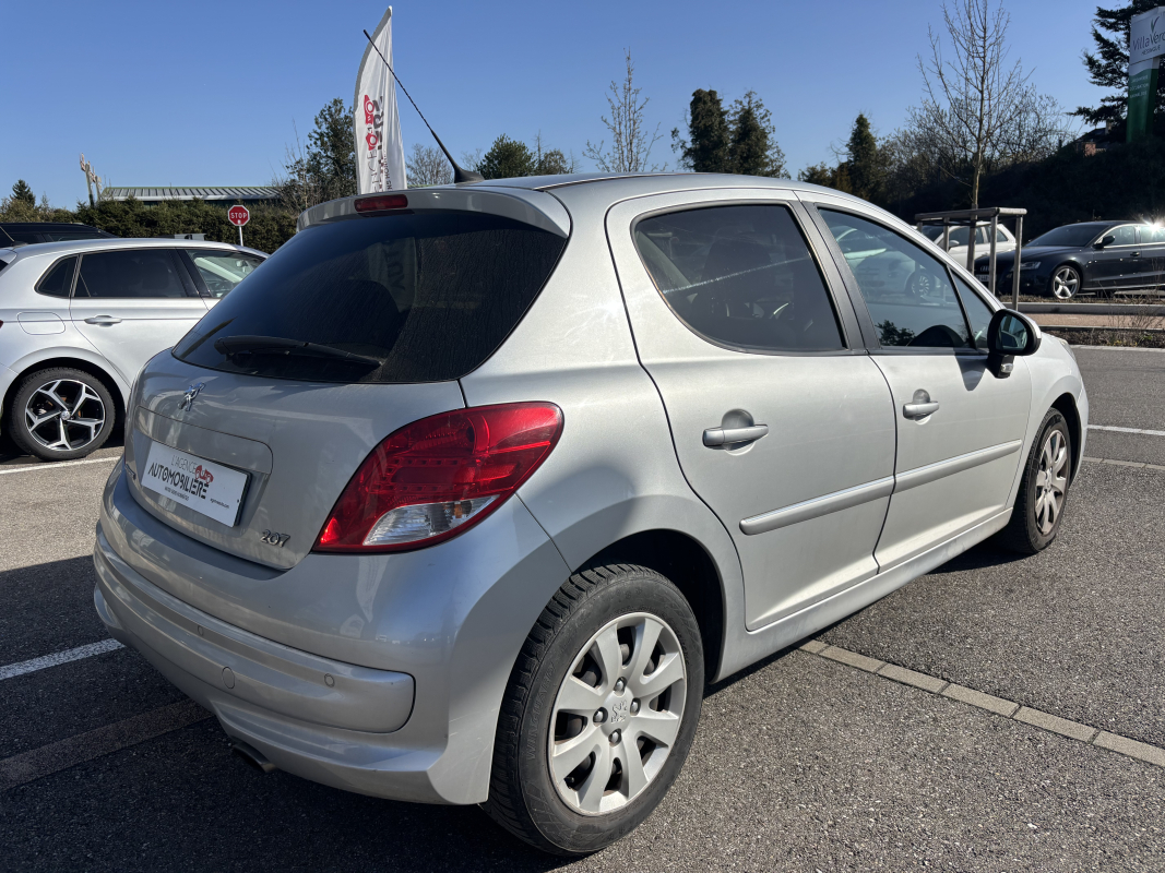 Peugeot 207 — 7