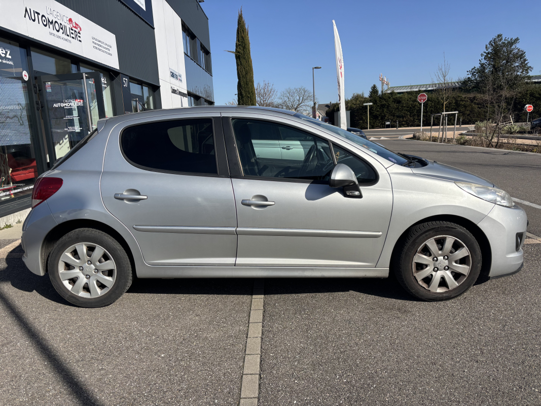 Peugeot 207 — 8