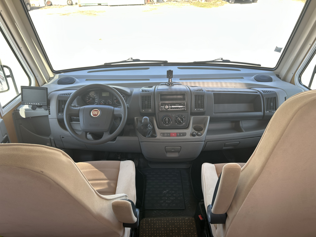 Fiat / Pilote Aventura — 11