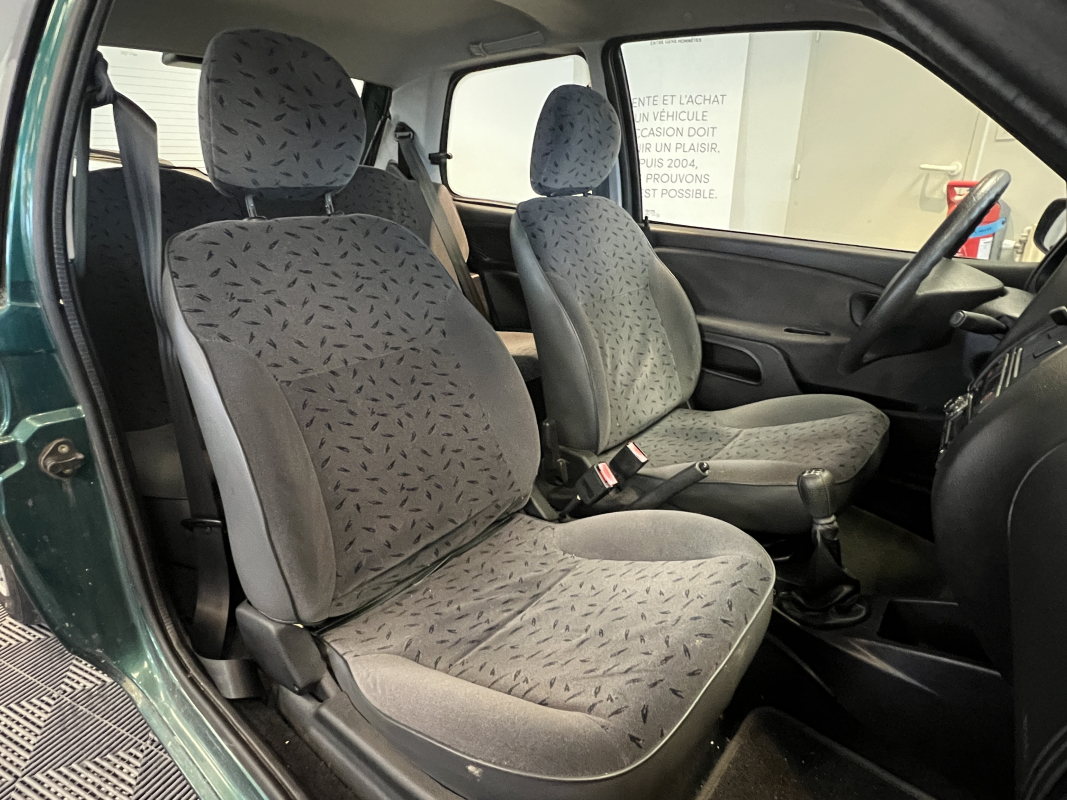 Citroen Saxo — 9