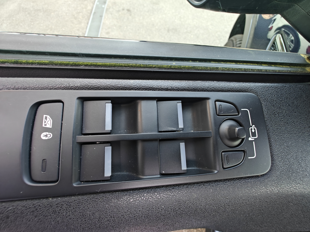 Land Rover Discovery Sport — 32