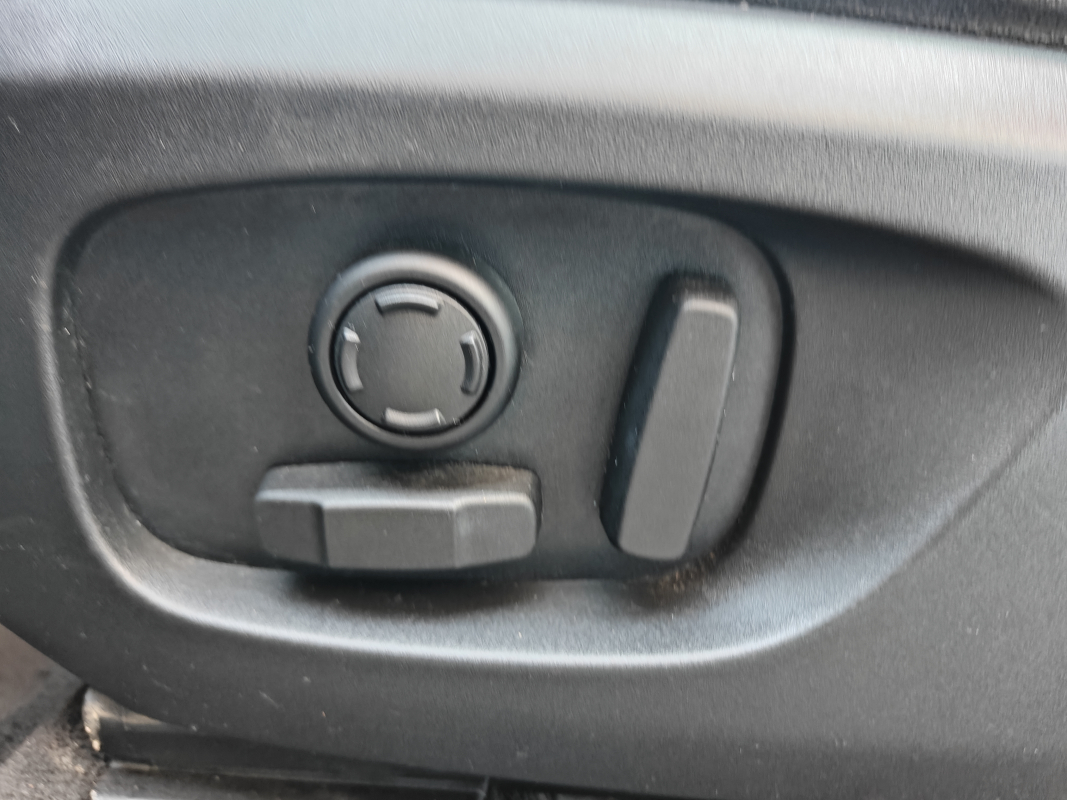 Land Rover Discovery Sport — 33