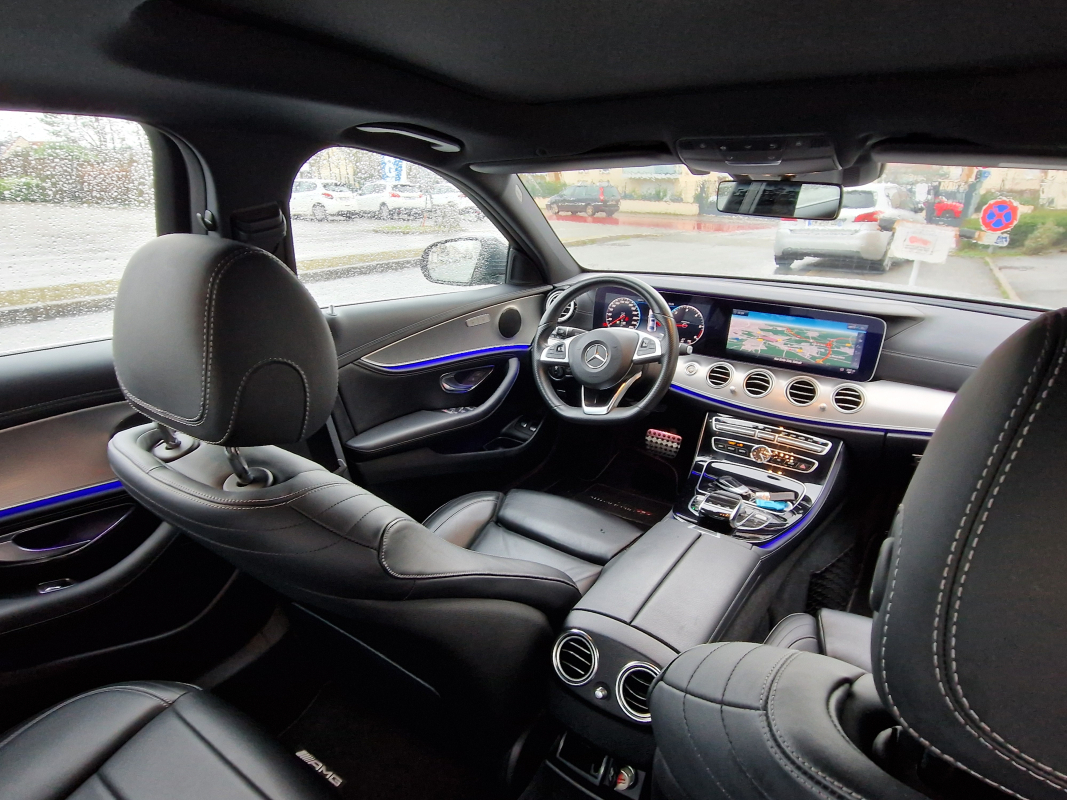Mercedes Classe E — 21