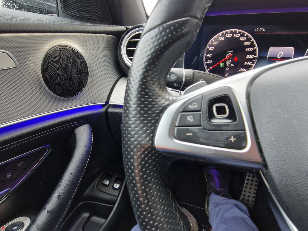 Mercedes Classe E — 28