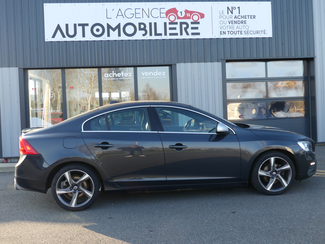 Volvo S60 — 5