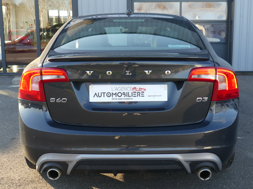 Volvo S60 — 4