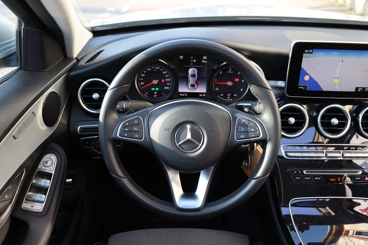 Mercedes Classe C — 16
