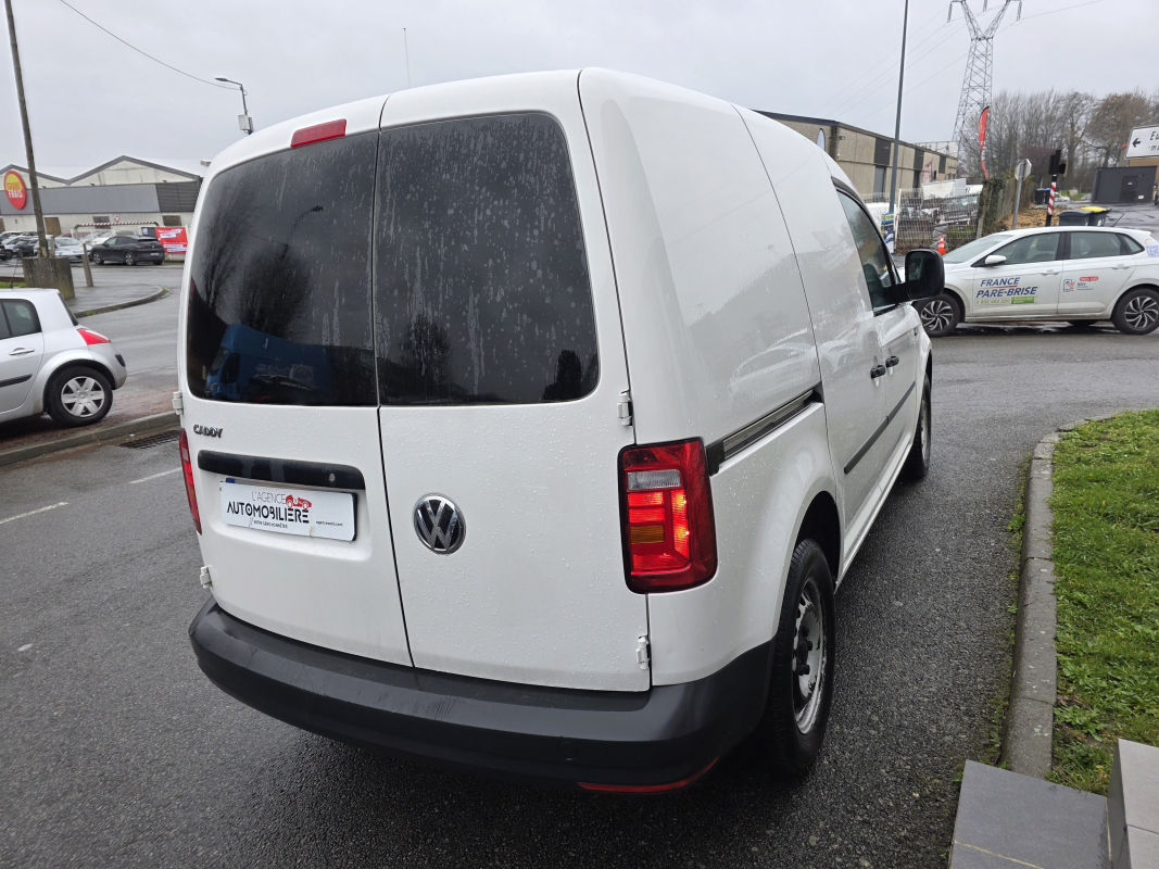 Volkswagen Caddy Van — 6