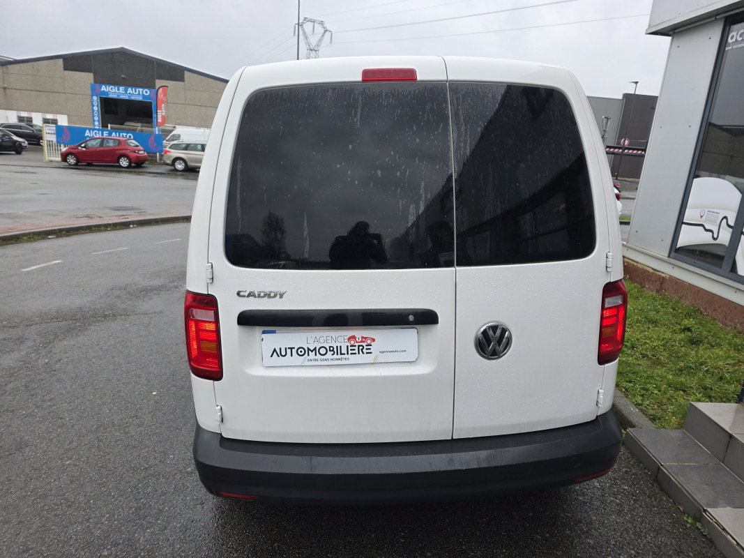 Volkswagen Caddy Van — 7