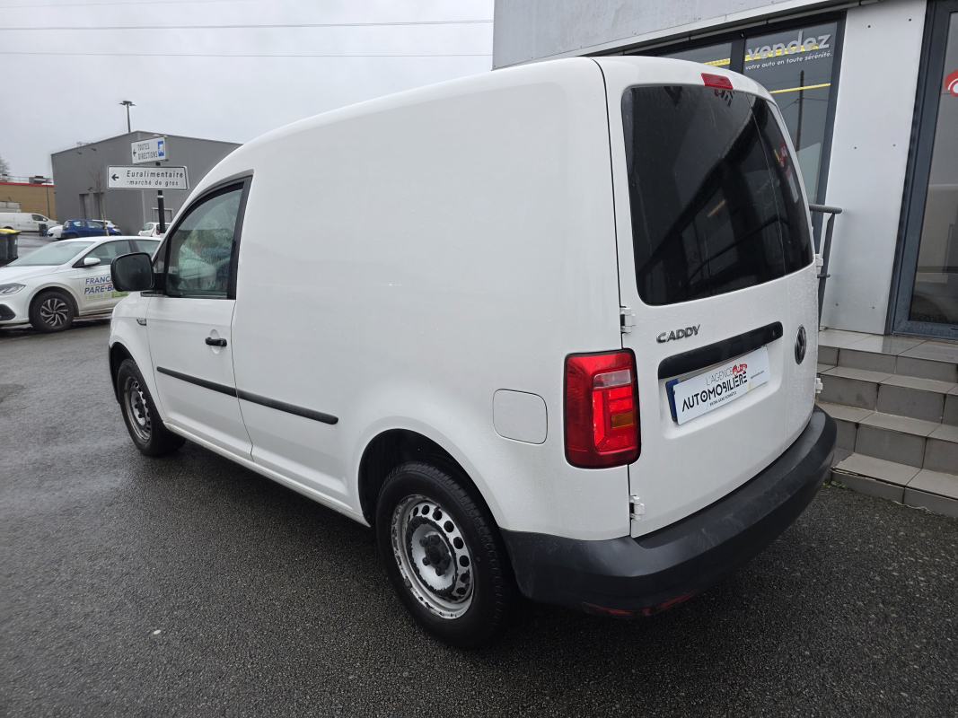 Volkswagen Caddy Van — 8