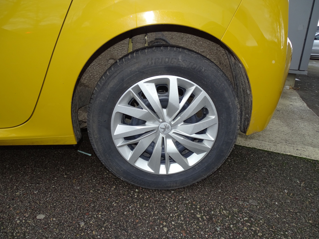 Peugeot 208 — 38