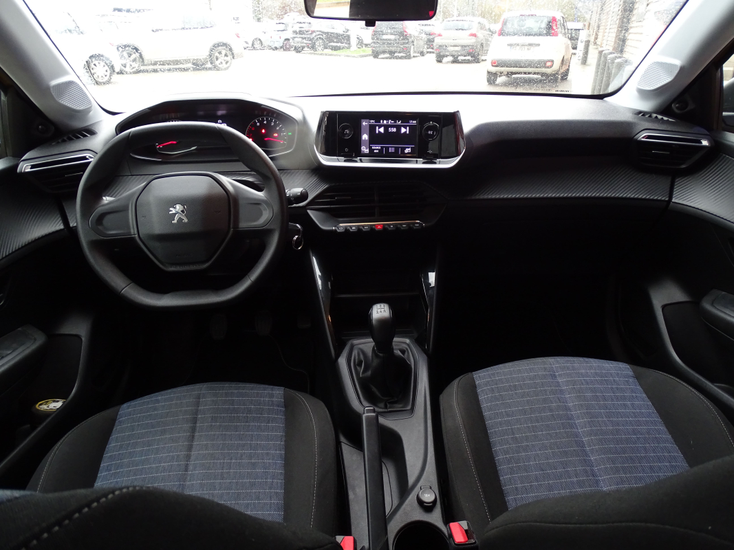 Peugeot 208 — 26