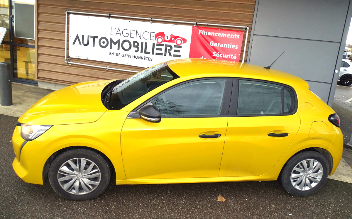 Peugeot 208 — 11
