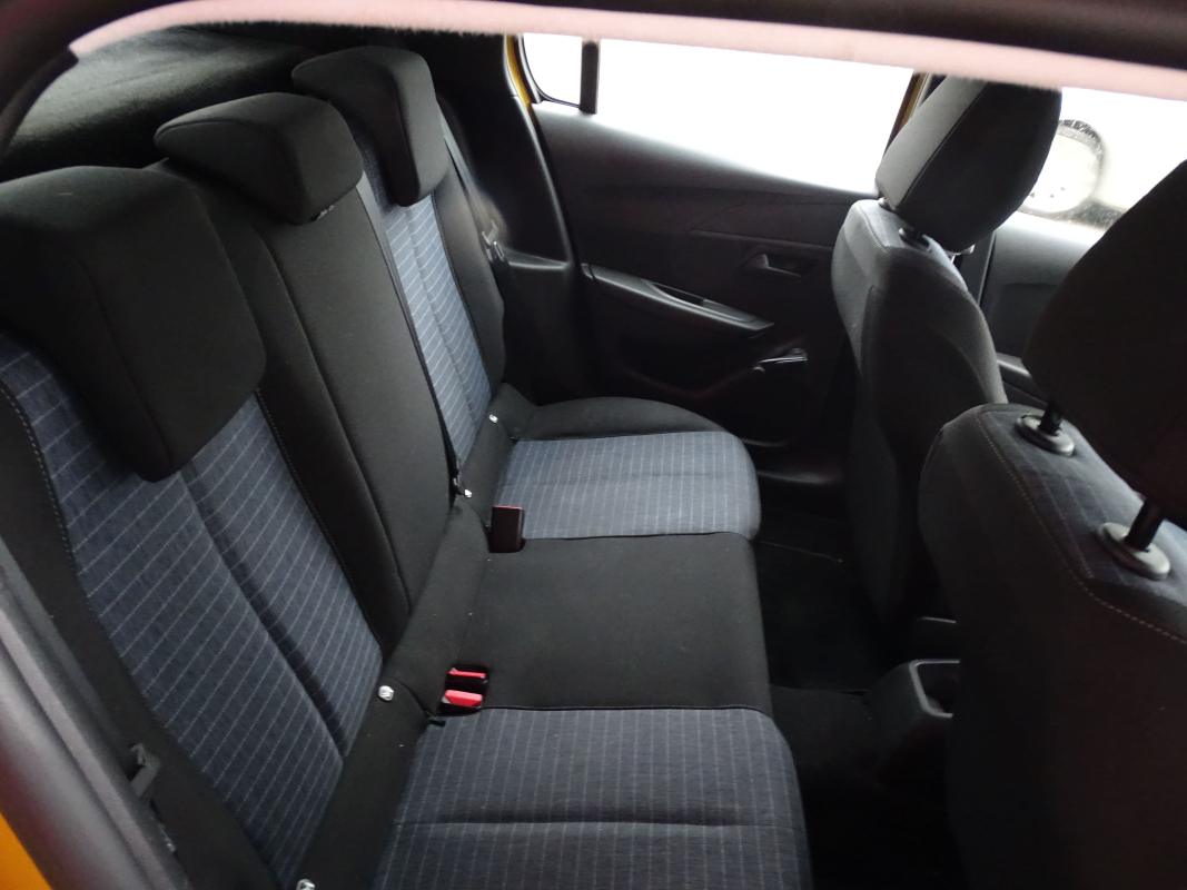 Peugeot 208 — 14