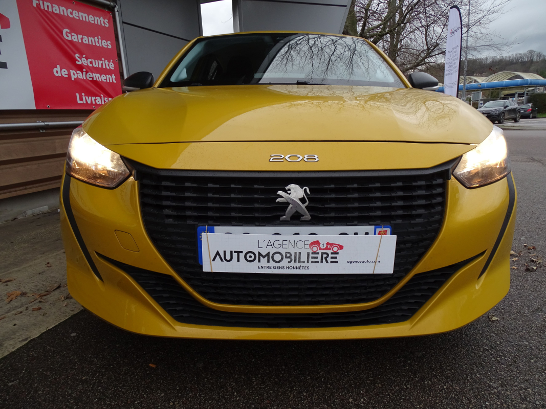 Peugeot 208 — 4
