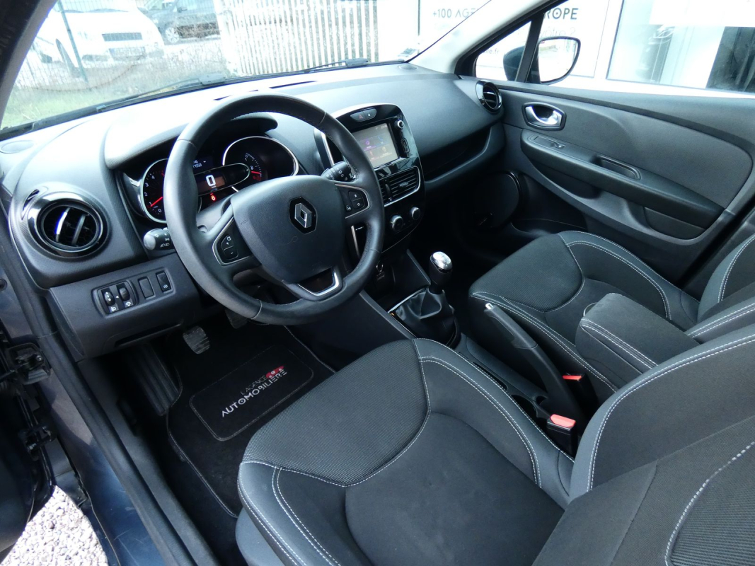Renault Clio — 11