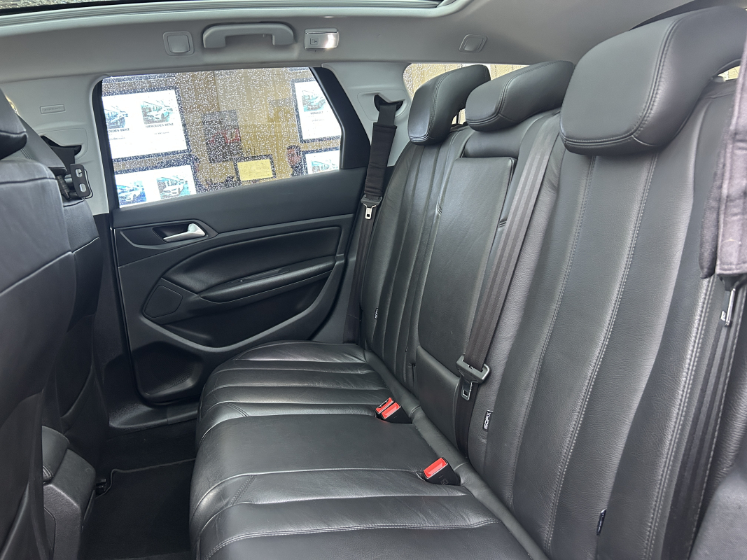 Peugeot 308 SW — 14
